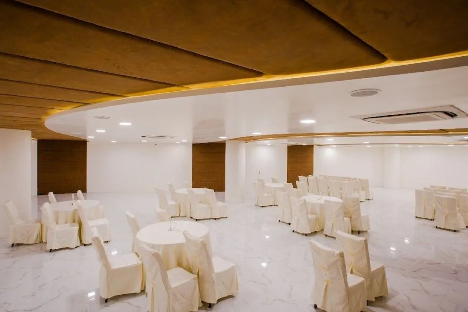 Hotel Bravia Pancheel - By Satguru