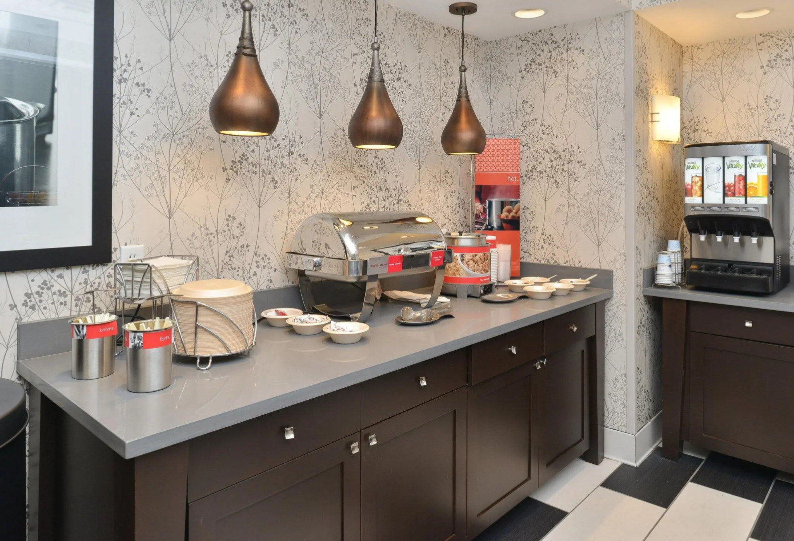 Hampton Inn & Suites Des Moines Downtown