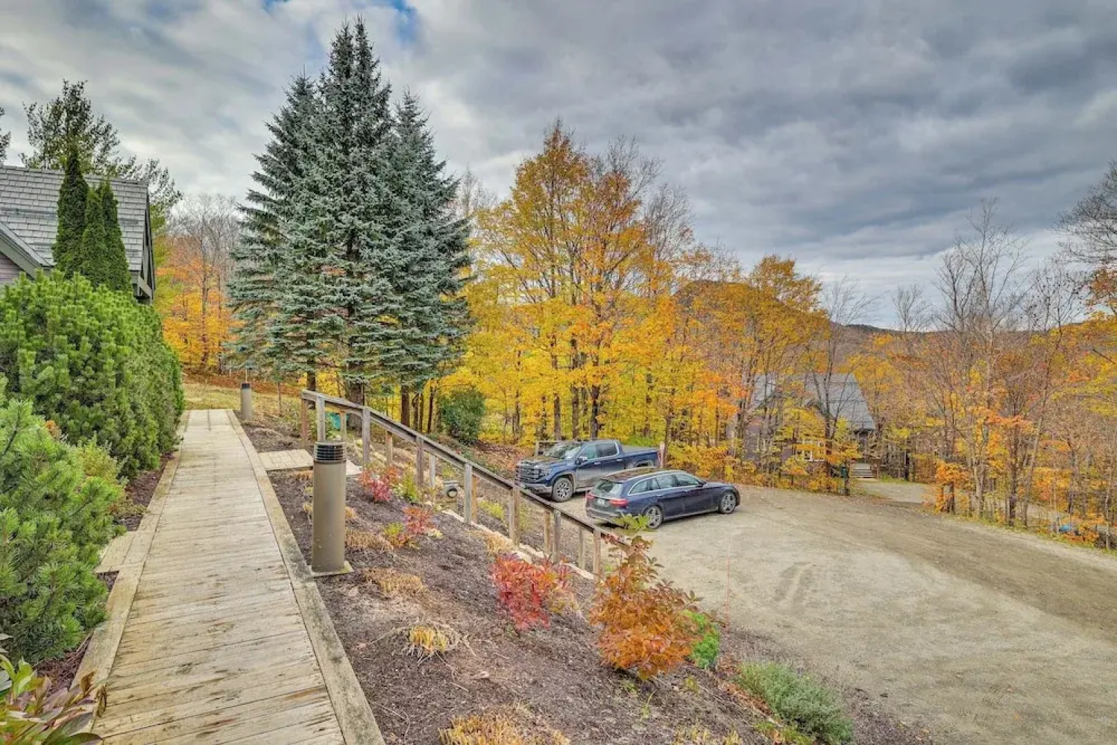 Ski-in/ski-out w/ Sauna in Jay Ski Peak Resort!