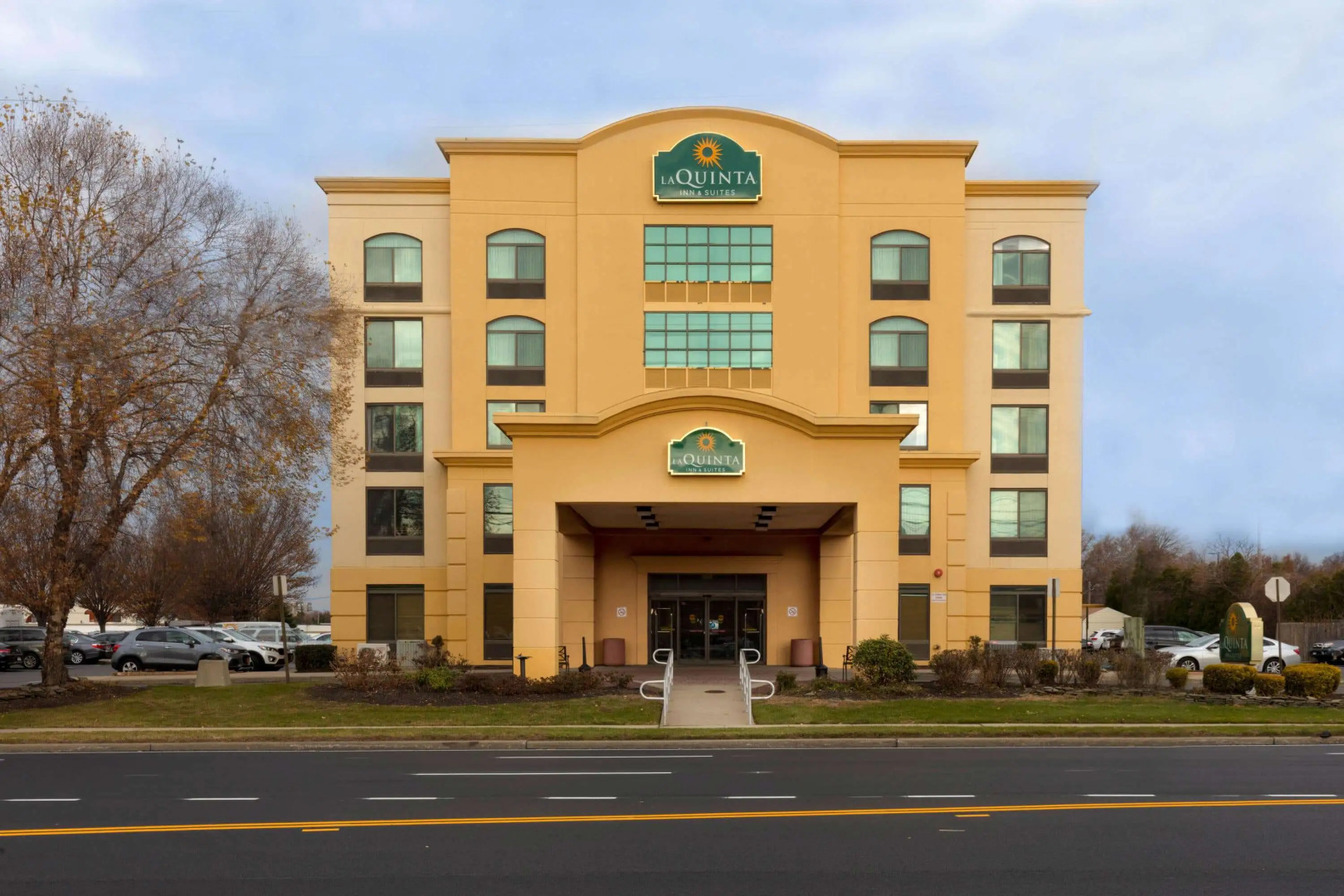 La Quinta Inn & Suites by Wyndham Garden City