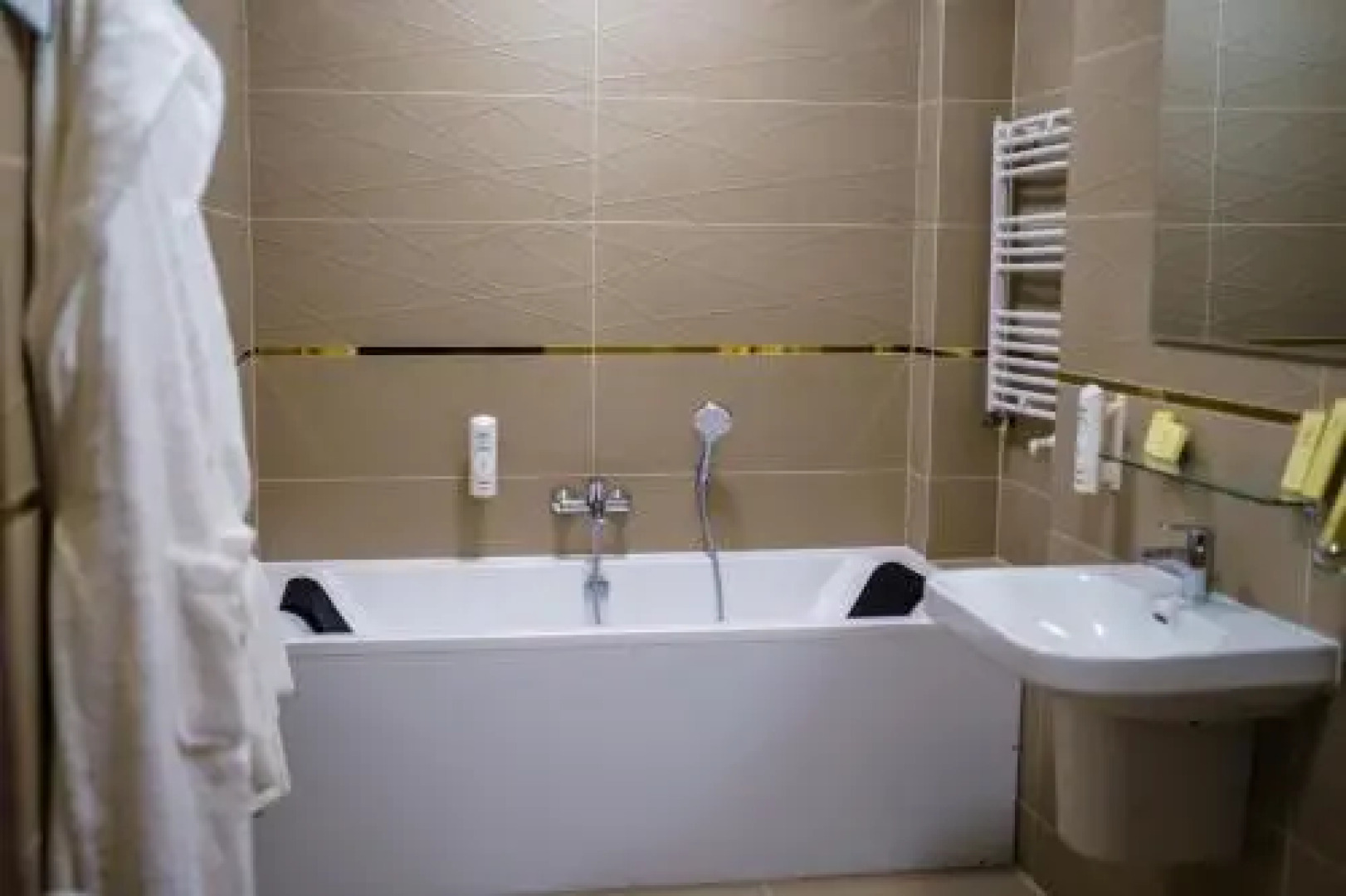 Hotel Nowy Dwór W Zaczerniu