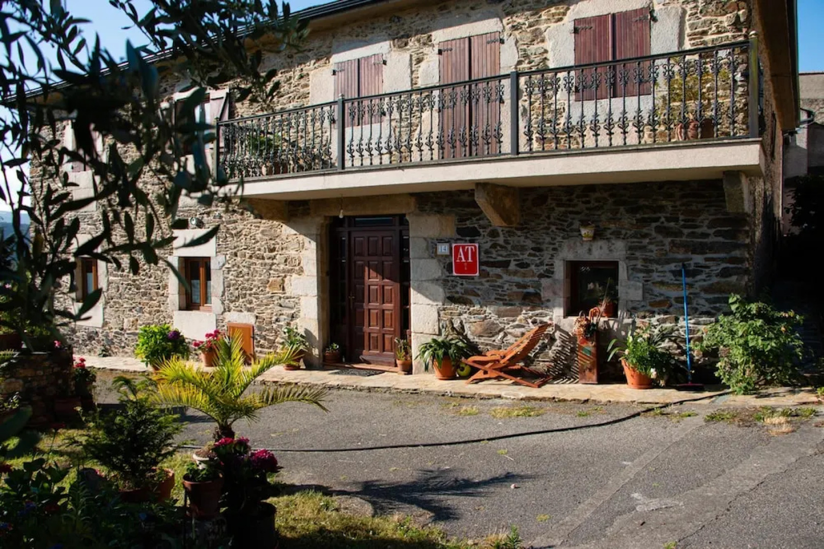 Apartment With 2 Bedrooms in Viveiro, With Wonderful Mountain View, Enclosed Garden and Wifi Near the Beach