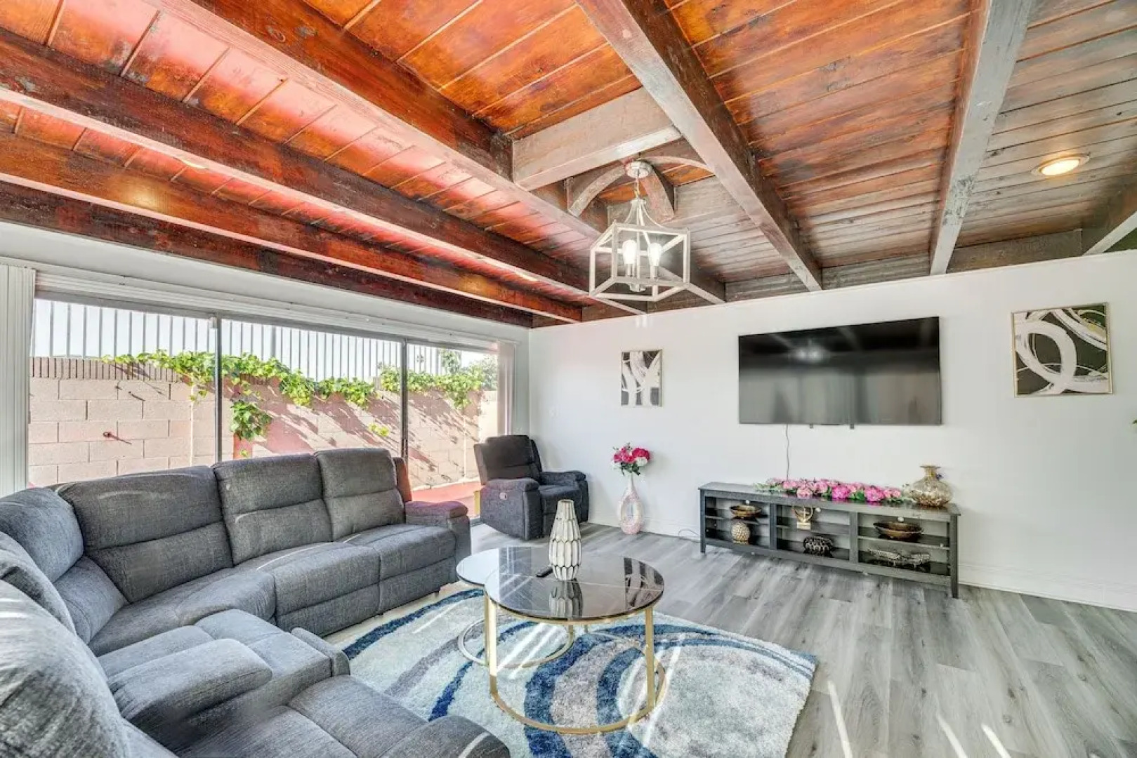 South Central Los Angeles Home w/ Patio
