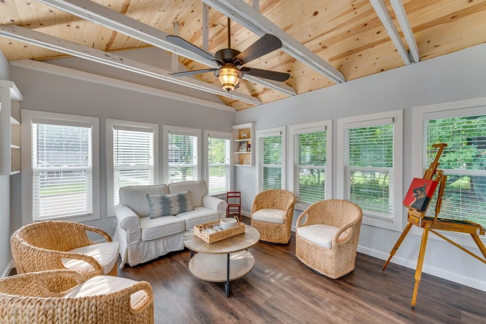 Welcoming Williams Bay Cottage w/ Deck & Fire Pit!