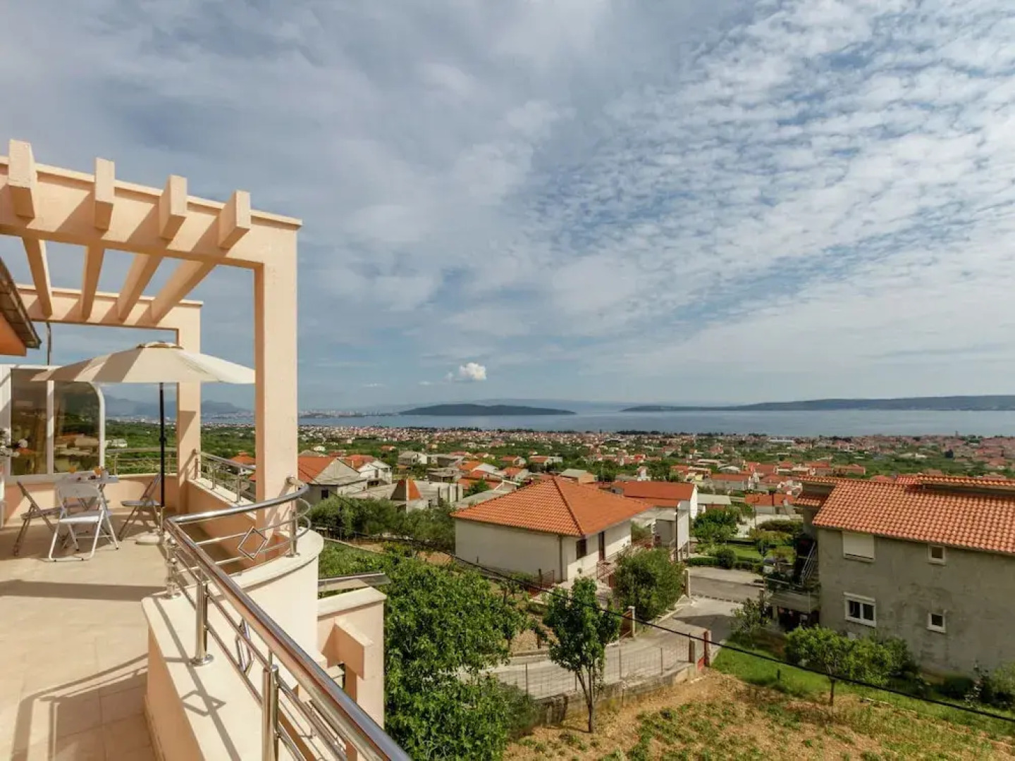 Beautiful Apartment in Between Split and Trogir