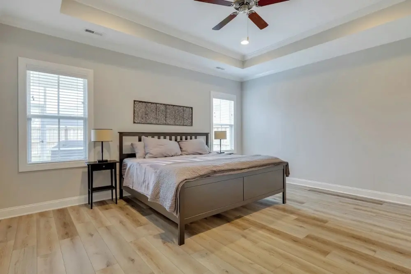 Spacious Home w/ Screened Patio in Wilmington!