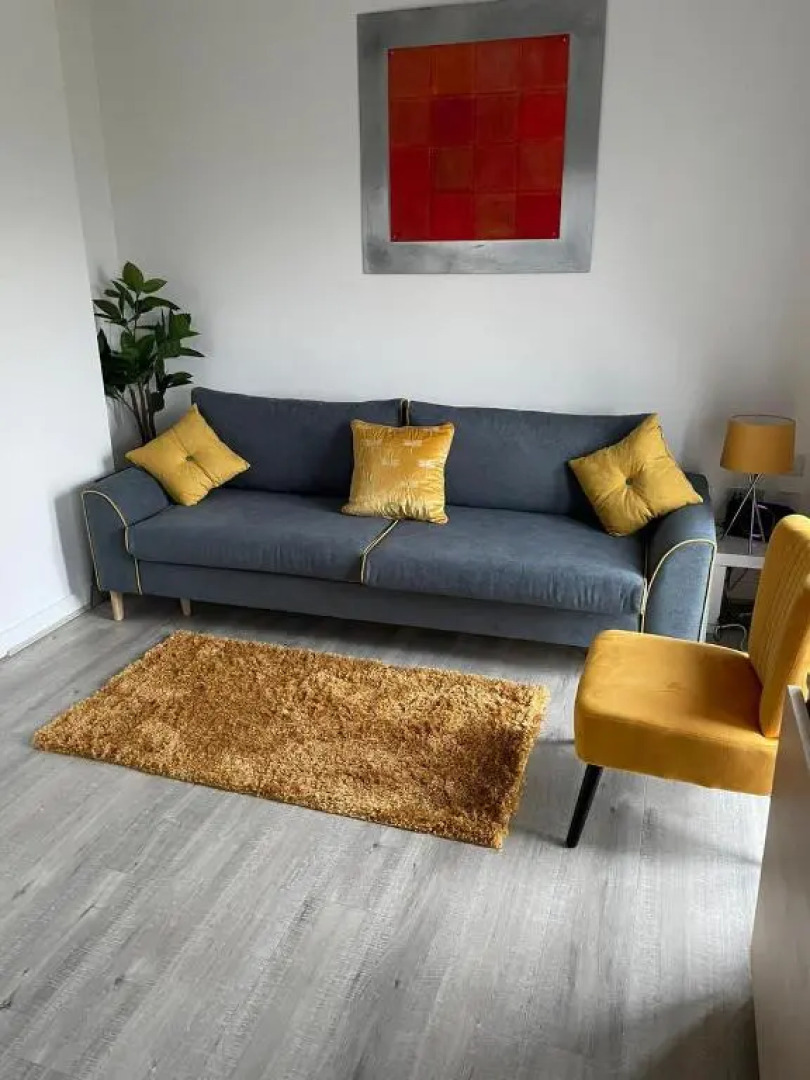 2 Bed-sleeps 7-free Parking-balcony