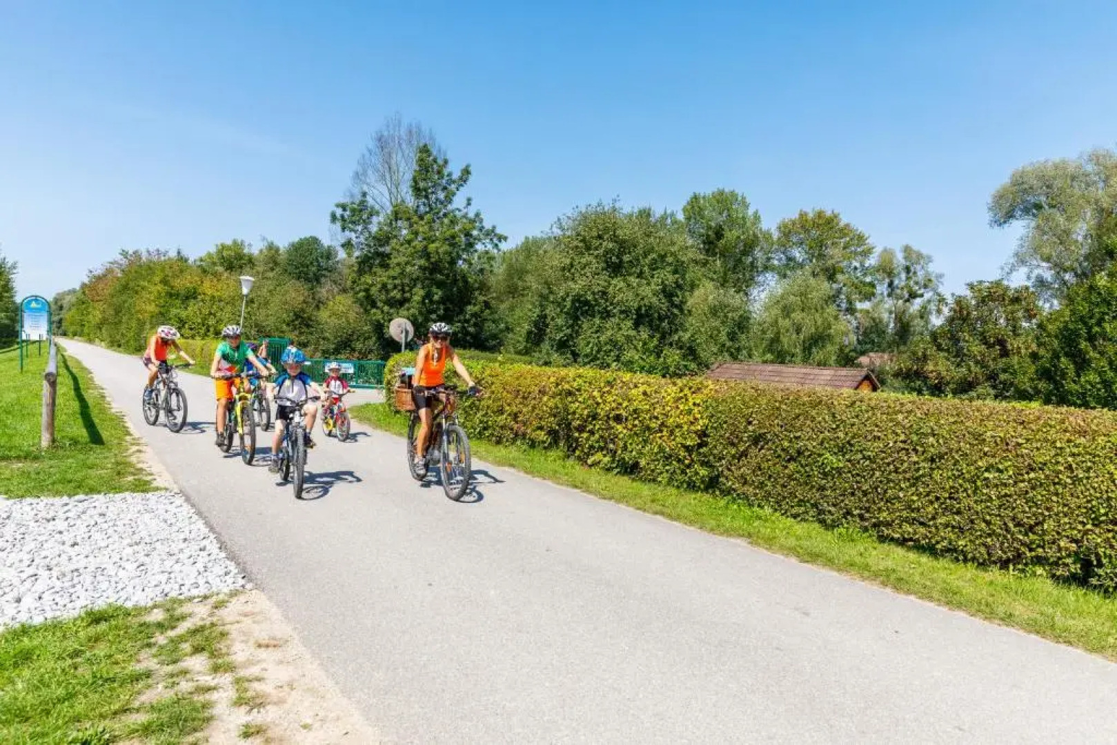 Camping & Pension Au an der Donau