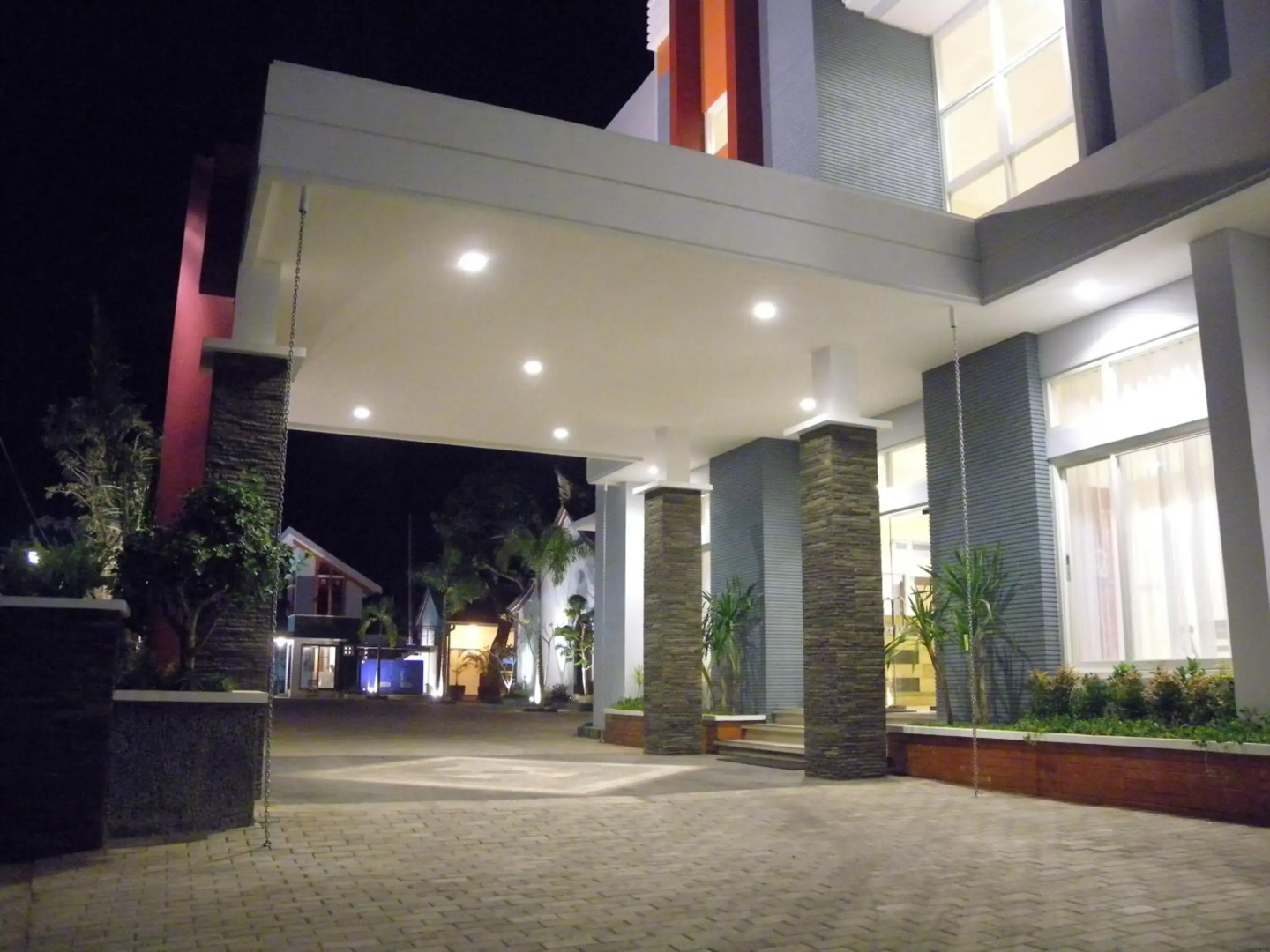 Antika Hotel