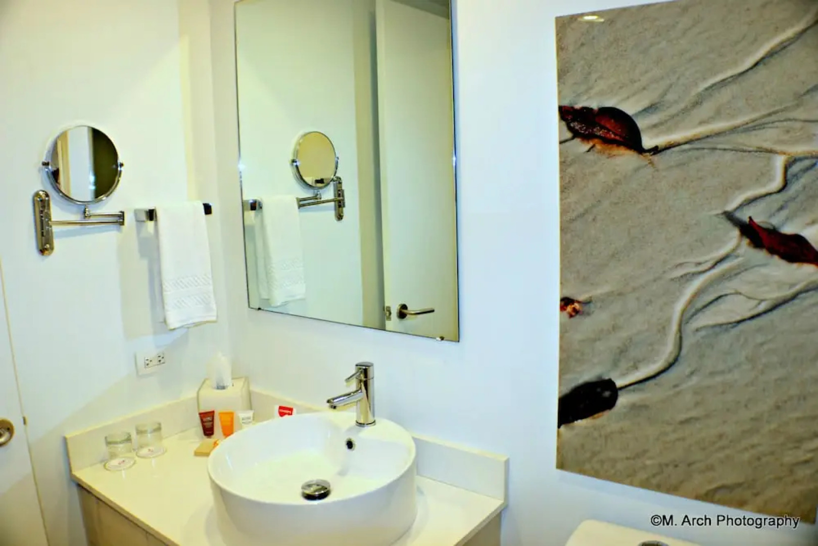 Hallandale Suites by 1stHomeRent