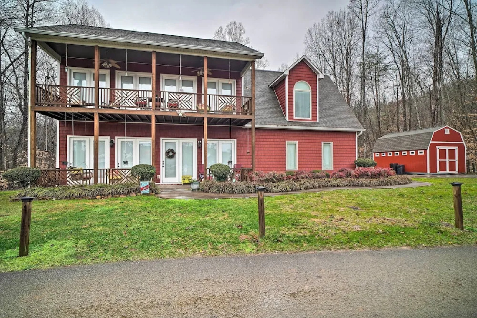 Dog-friendly Family Home Steps to Norris Lake