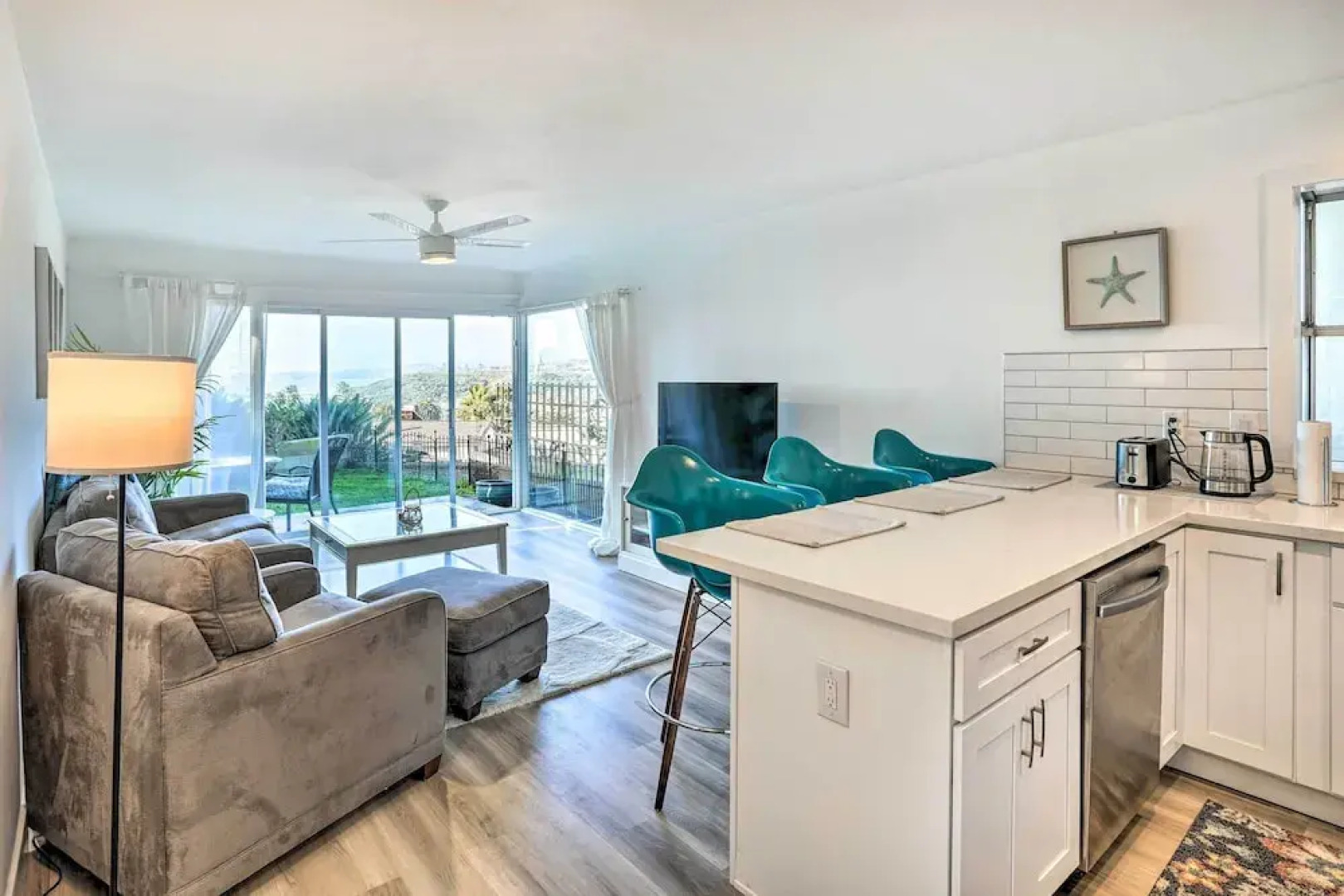 San Clemente Condo w/ Gorgeous Views: Near Beach!