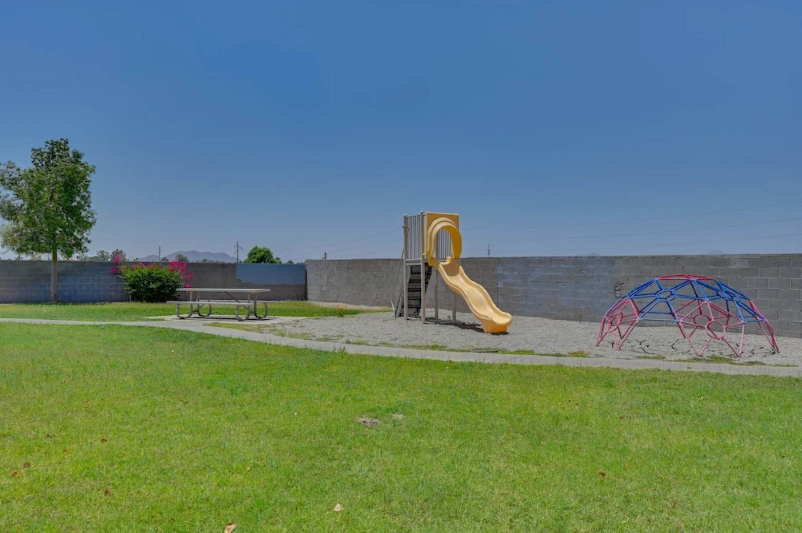 Cozy Arizona Retreat w/ Pool Access, Patio & Grill