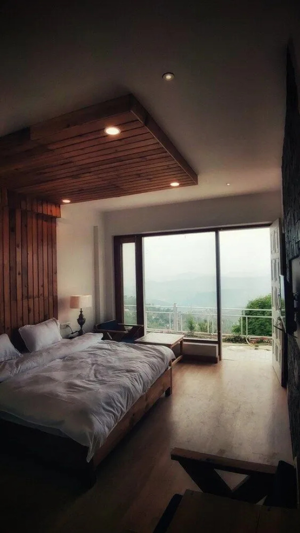 Summit Stonewood Hotel