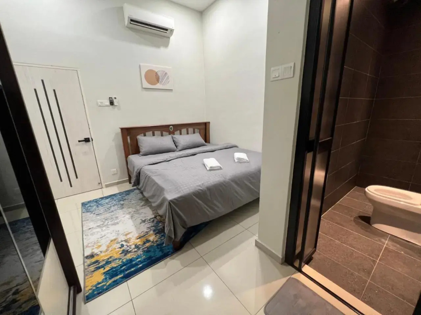 R3troHouse 3Bedroom with AC PS4,POOL TABLE,TVBOX