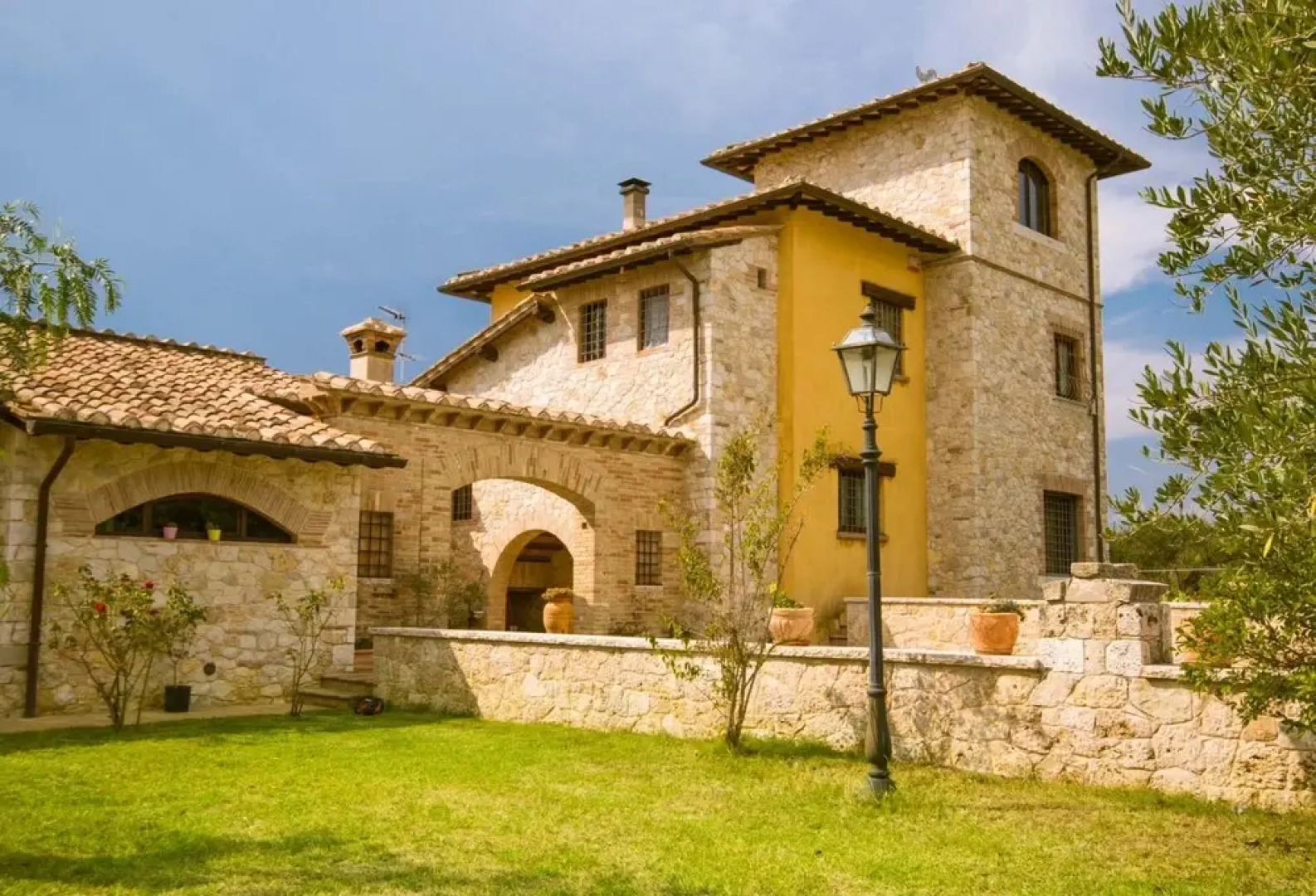 Villa With 3 Bedrooms in Montecampano, With Wonderful Mountain View, Private Pool, Furnished Garden