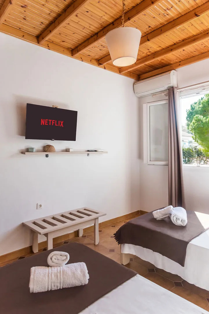 Three Stars Beach Hotel