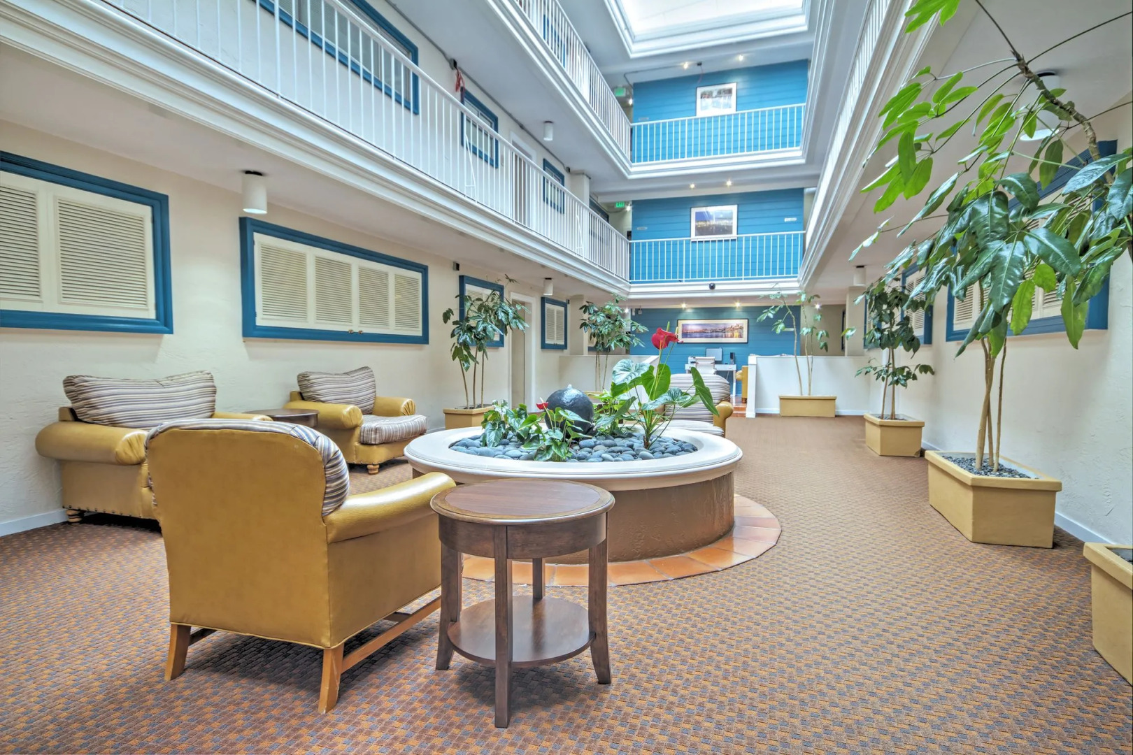 Suites At Fishermans Wharf