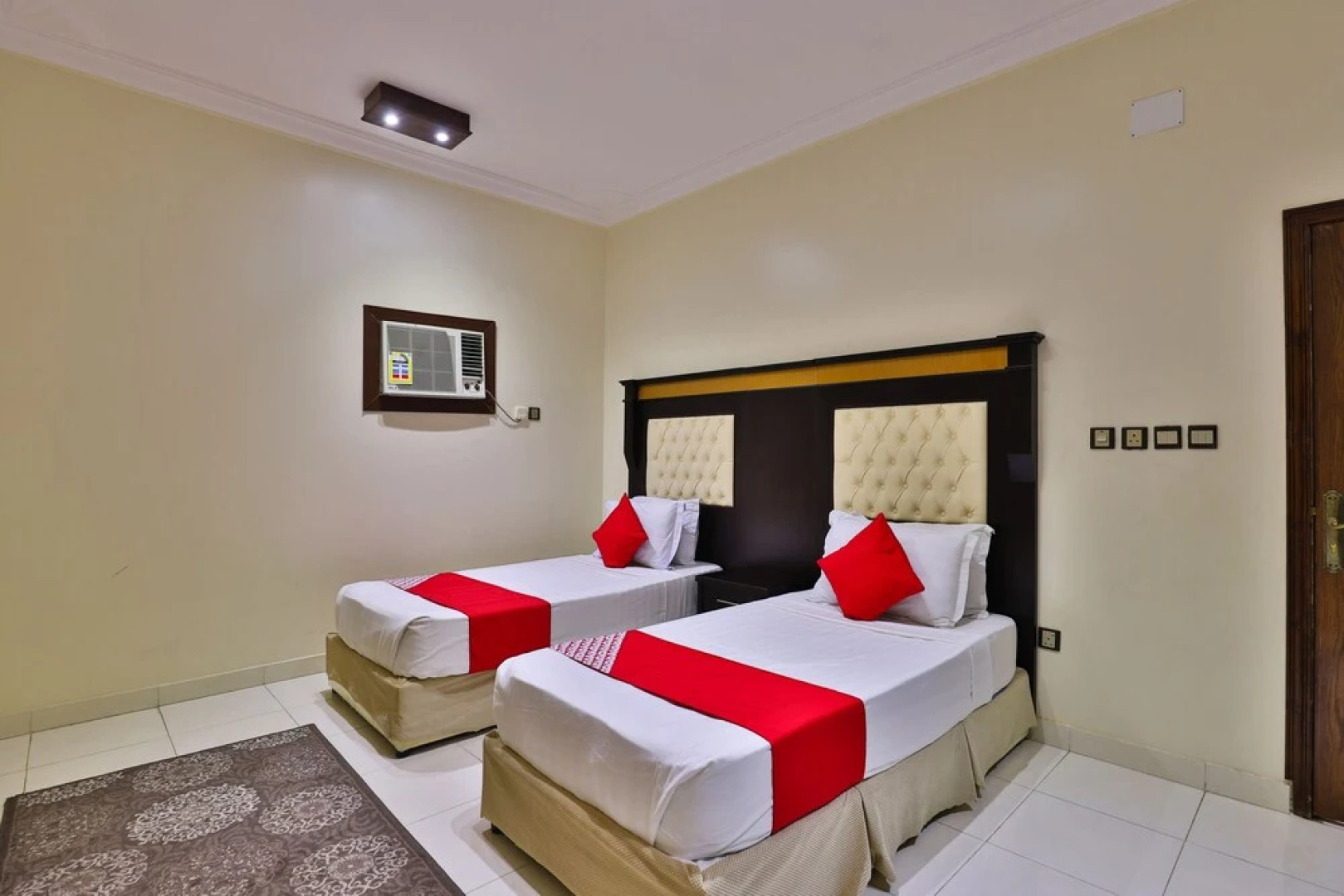 OYO 272 Luluat Yanbu