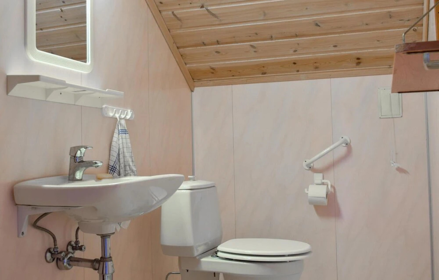 Nice Apartment in Vossestrand With 2 Bedrooms and Internet