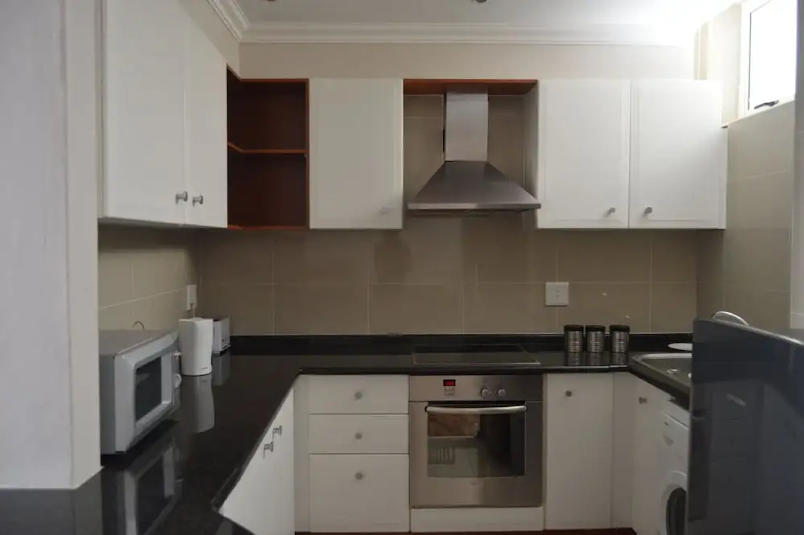 Lighthouse Mall Apartment