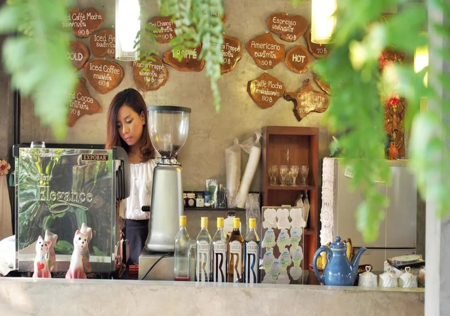 A-Ga-Pe Coffee Bar & Hostel