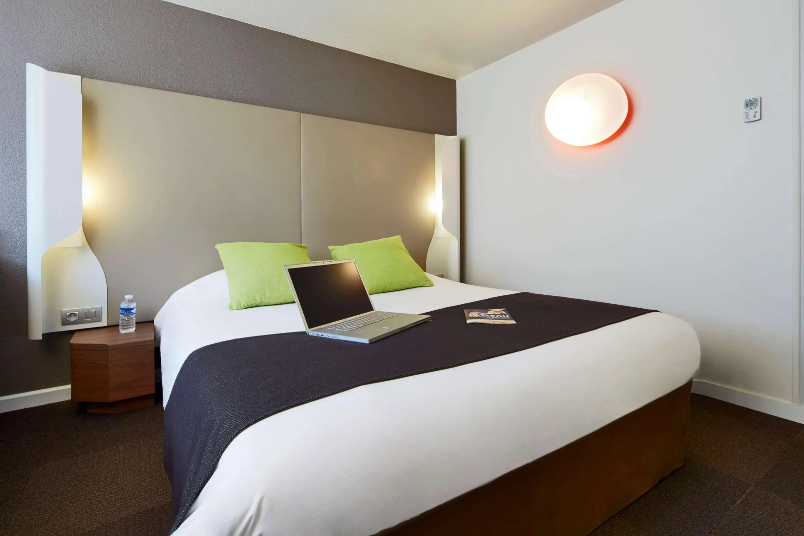 Campanile Villejust - ZA Courtaboeuf