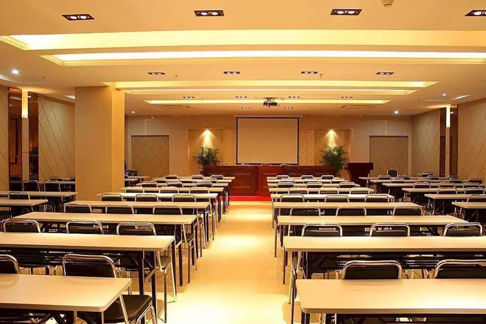 Yangzhou Dongfang Aogu Siting Hotel