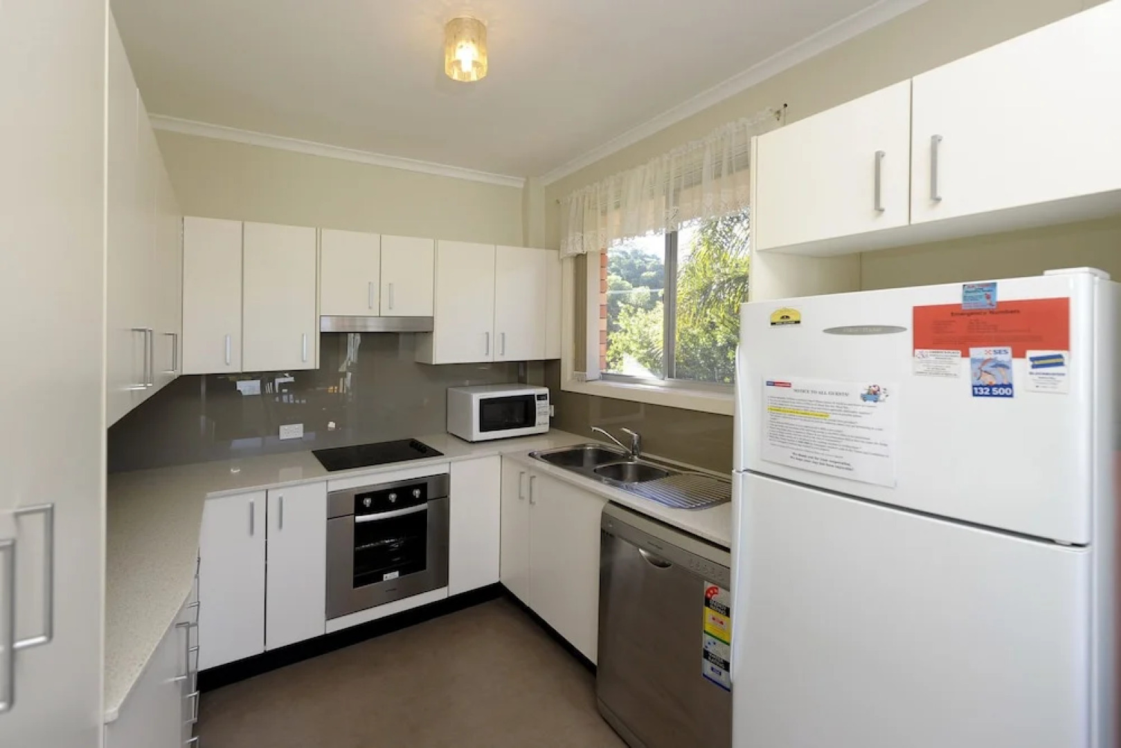 Fingal Court Unit 3 - Fingal Bay