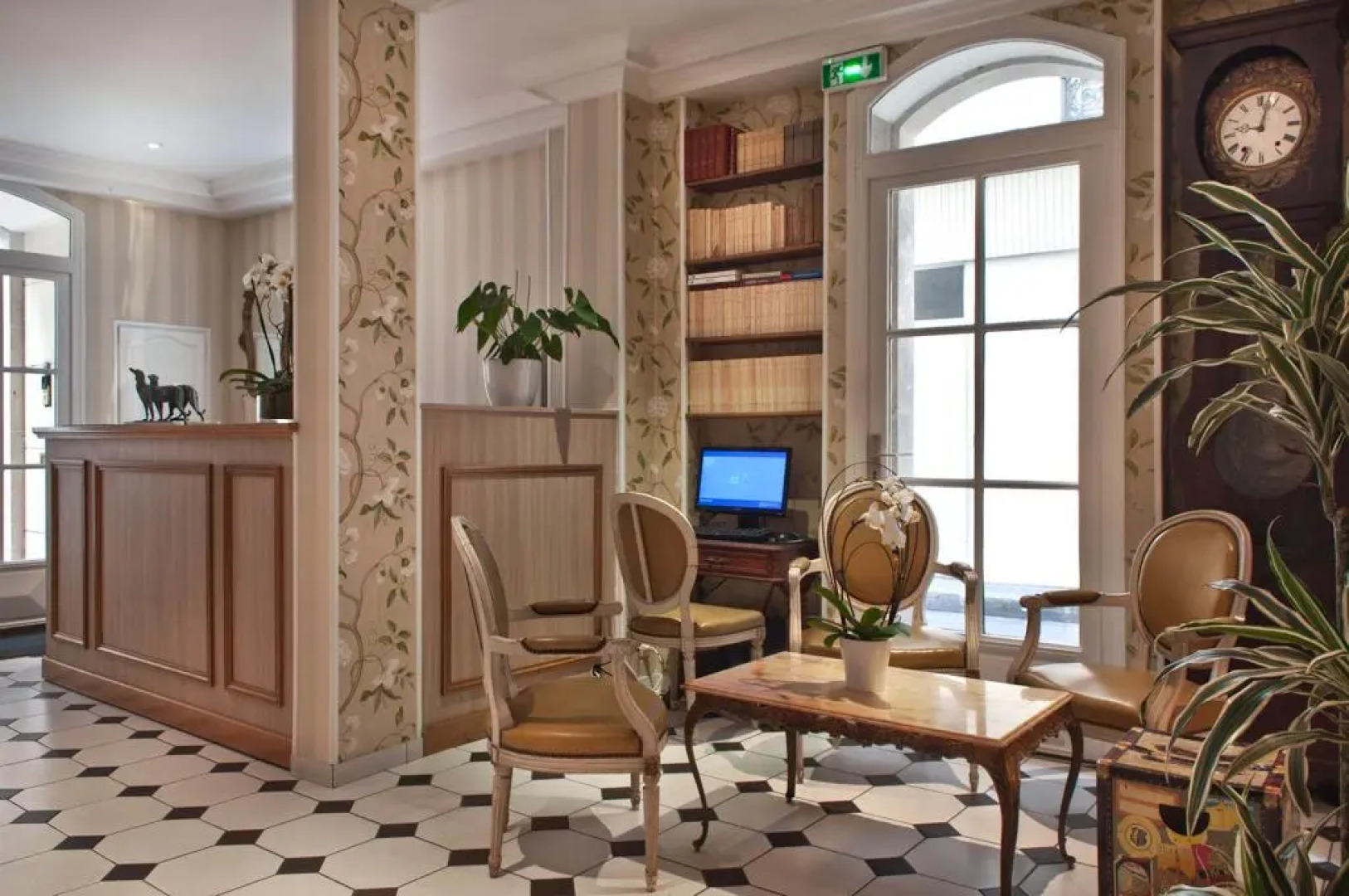 Hotel Romance Malesherbes by Patrick Hayat