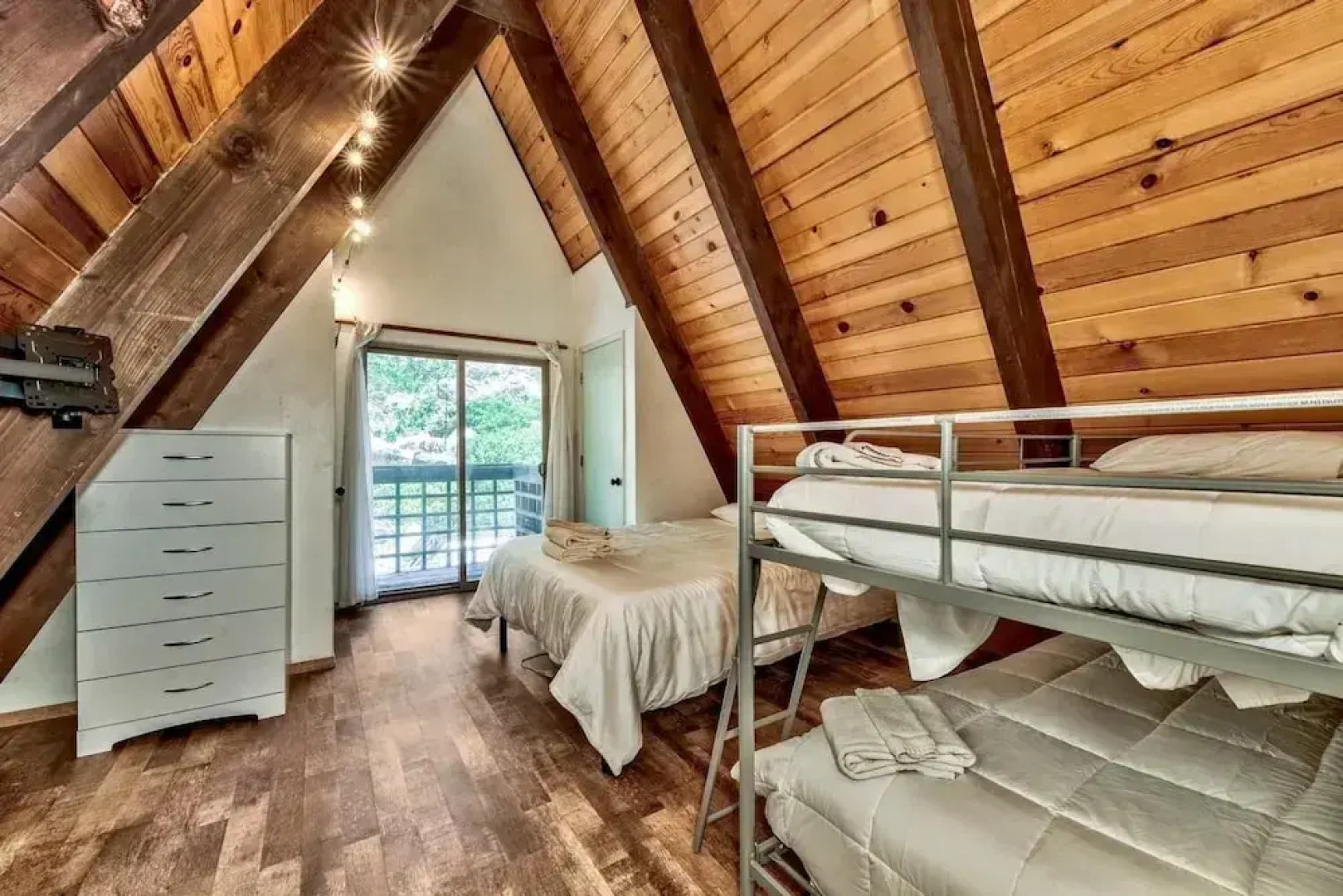 3001r Reindeer A Frame Cabin 2 Bedroom Cabin by RedAwning