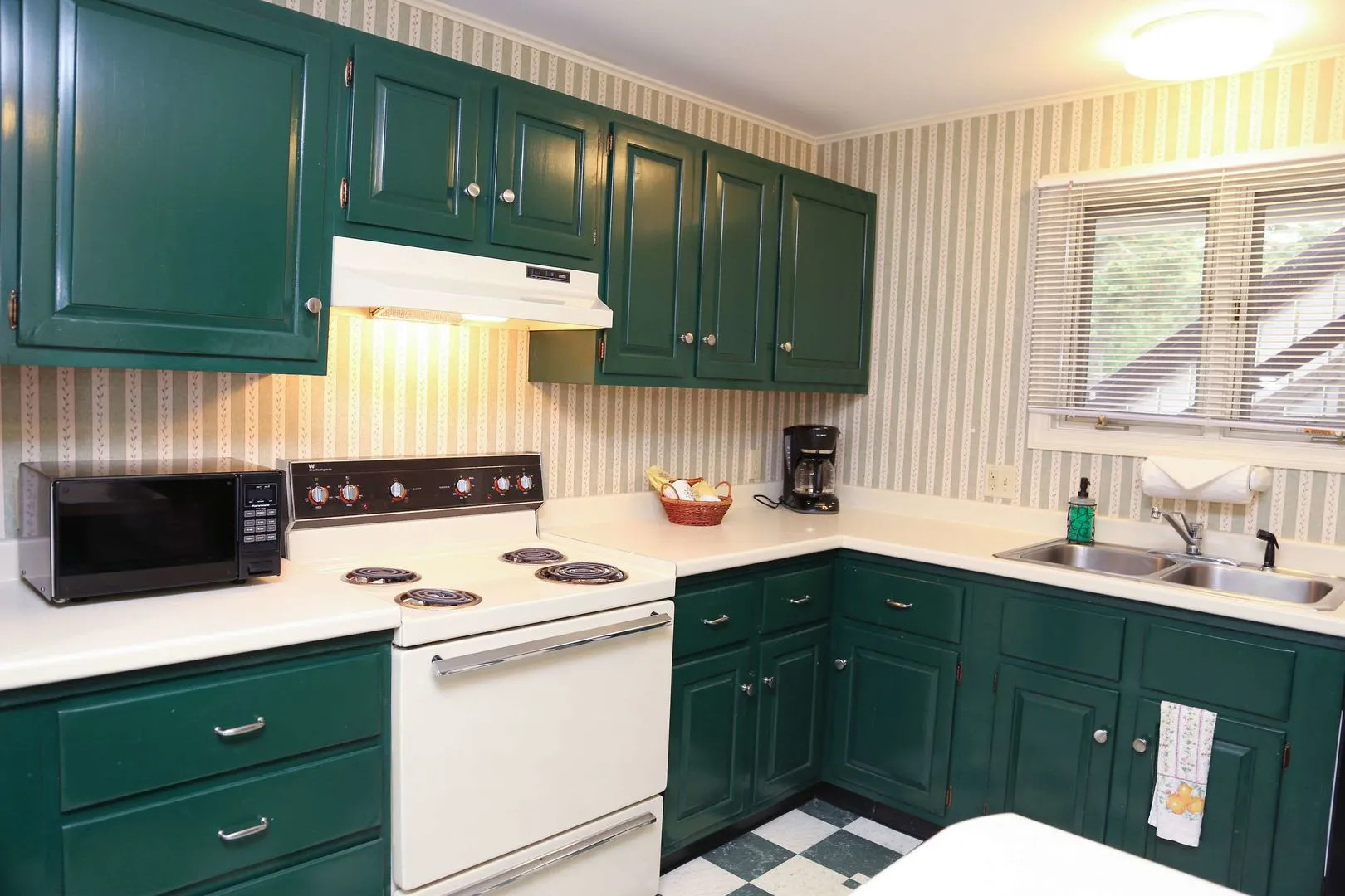 Bluebird Cady Hill Lodge