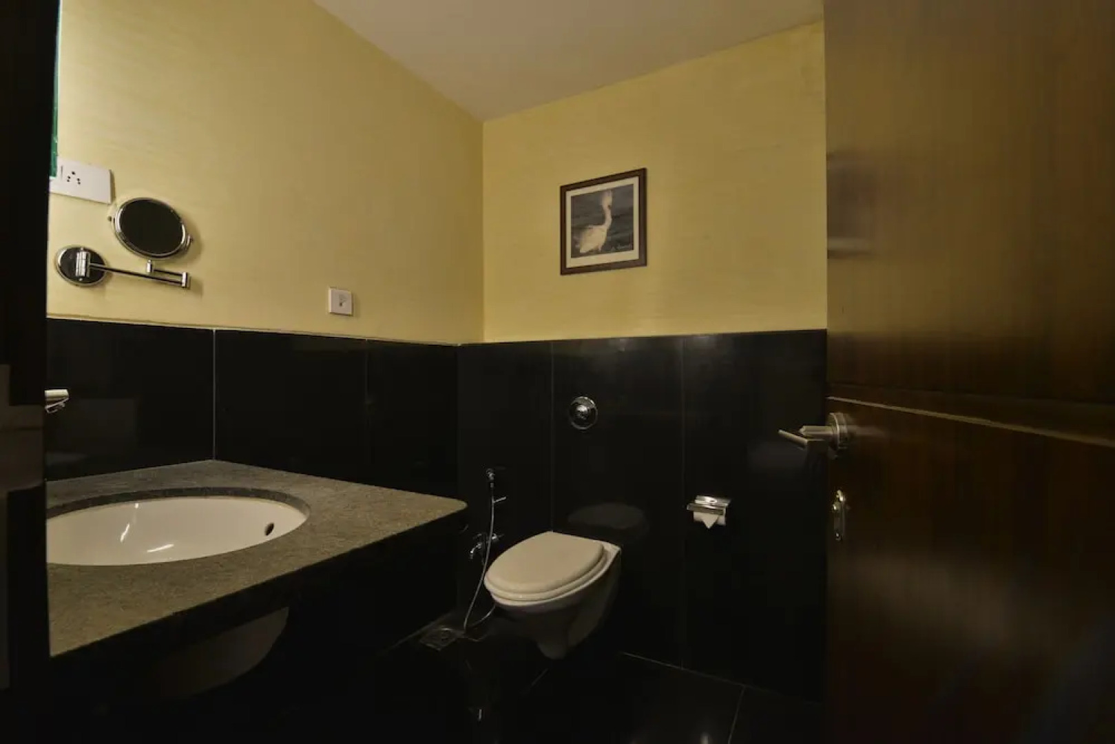 Hotel The Golden Oak Central by Citrus Prime