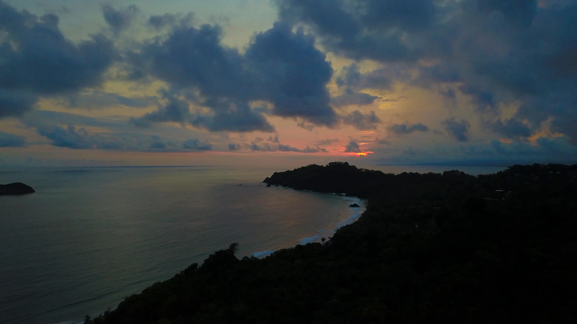 El Faro Containers Beach Hotel