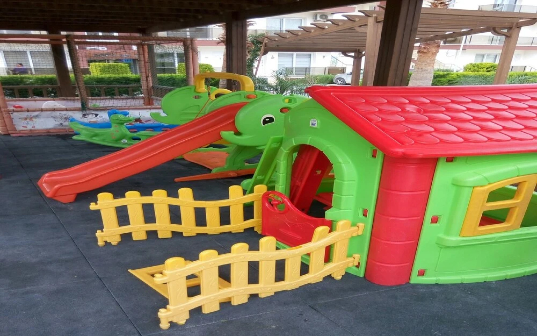 One Bedroom Apartment at Longbeach