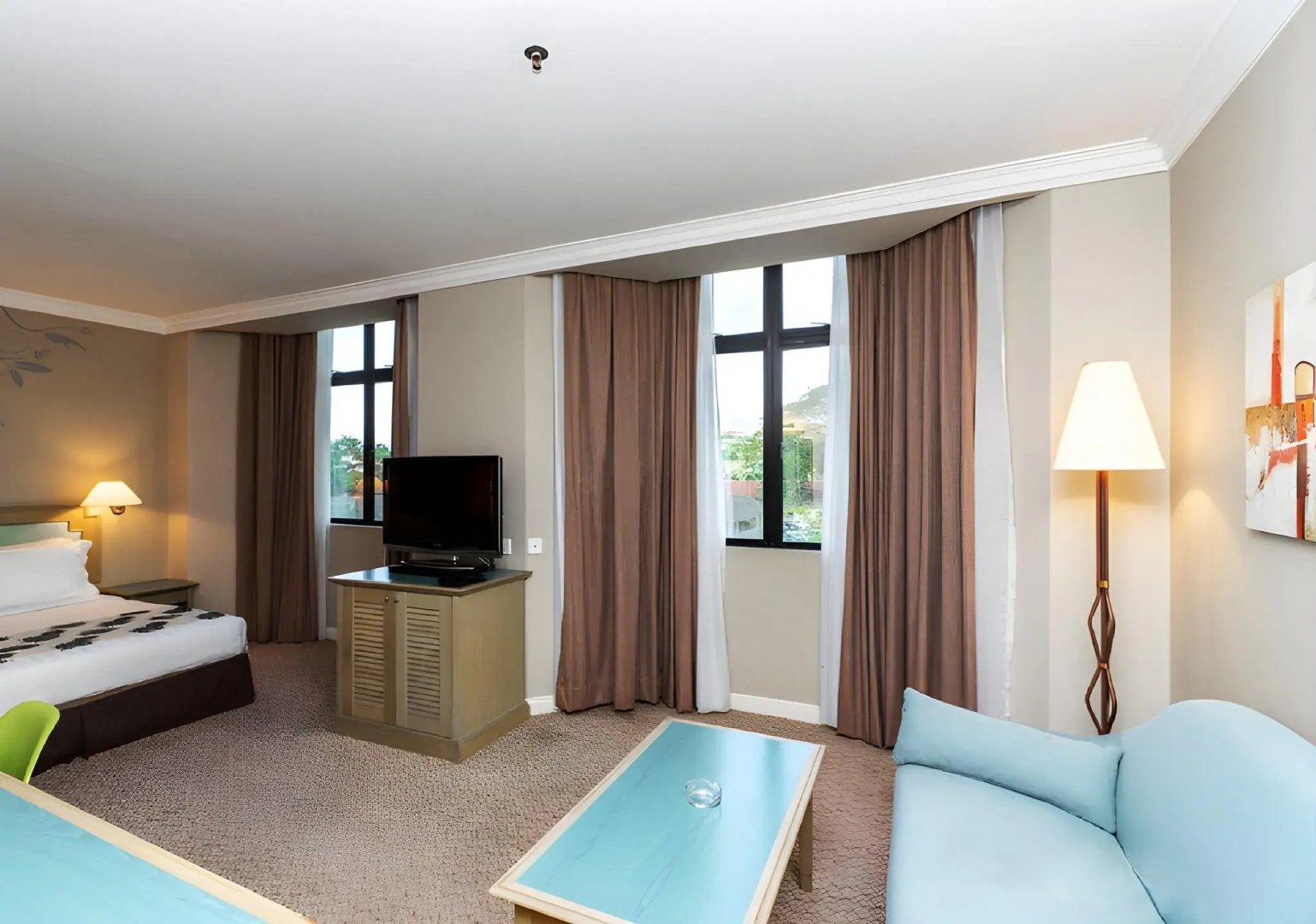 Regalodge Hotel & Spa