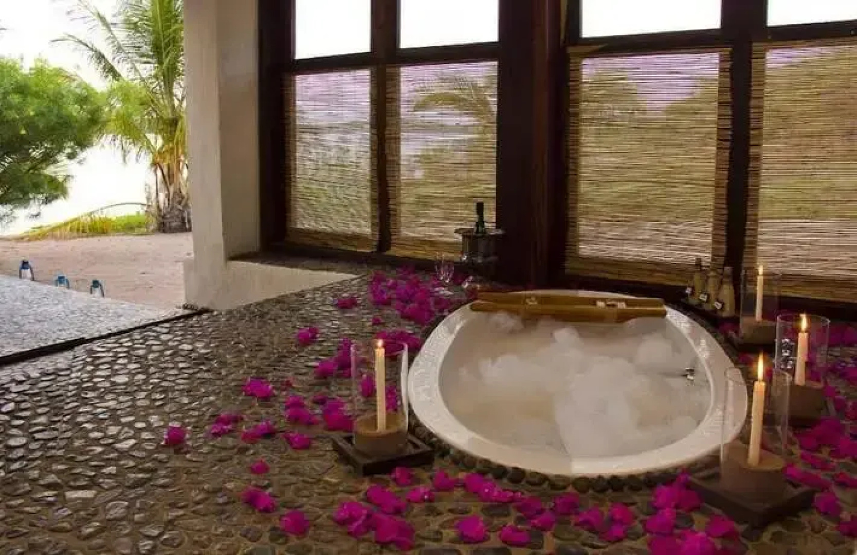 Lake Shore Lodge & Campsite