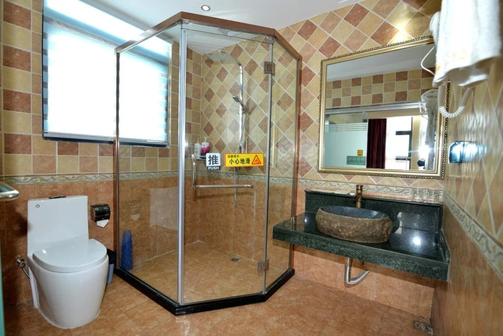 Langzhong Ancient Taste Hotel