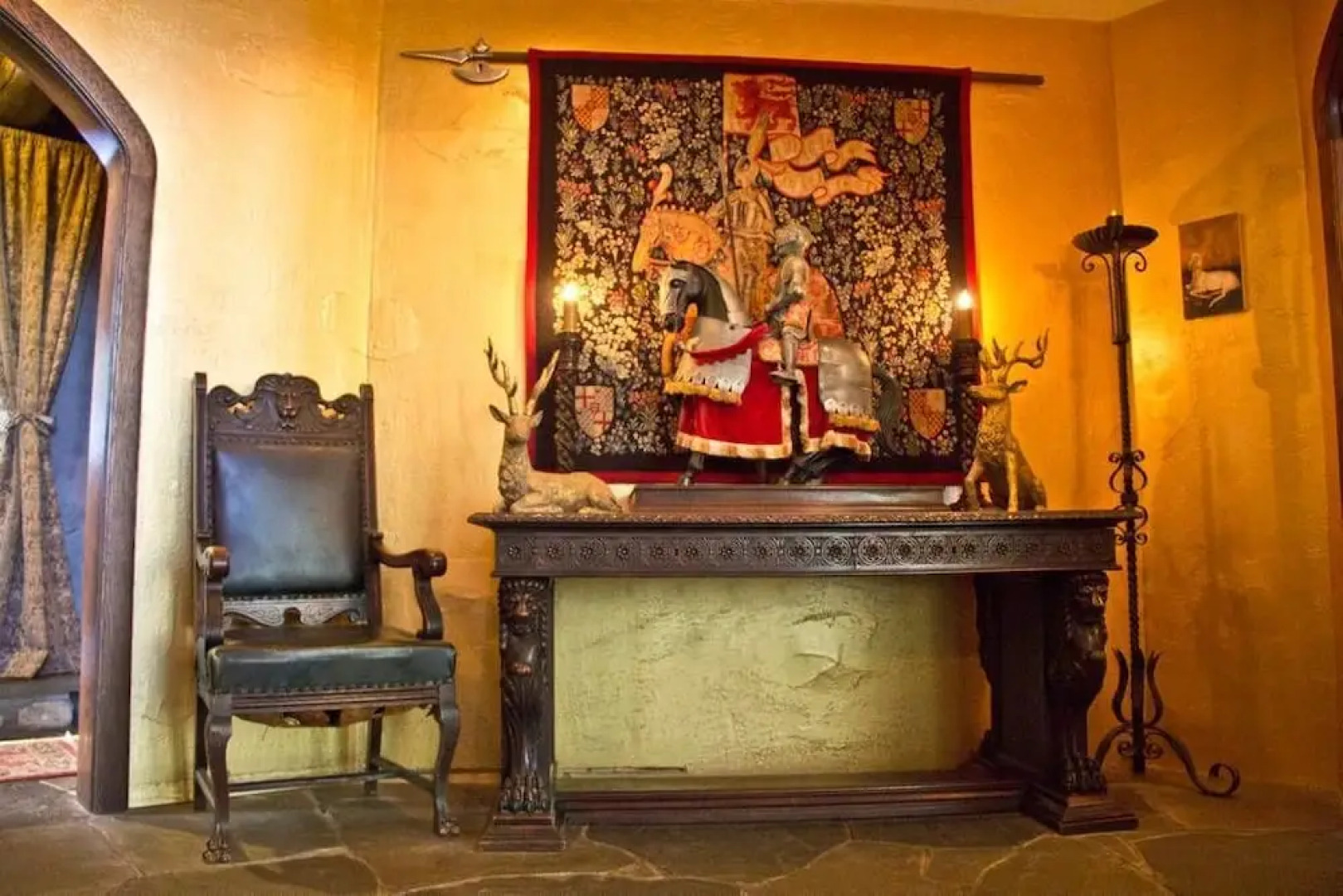 HIGHLANDS CASTLE overlooking Lake George.. plus 2 other Castles!