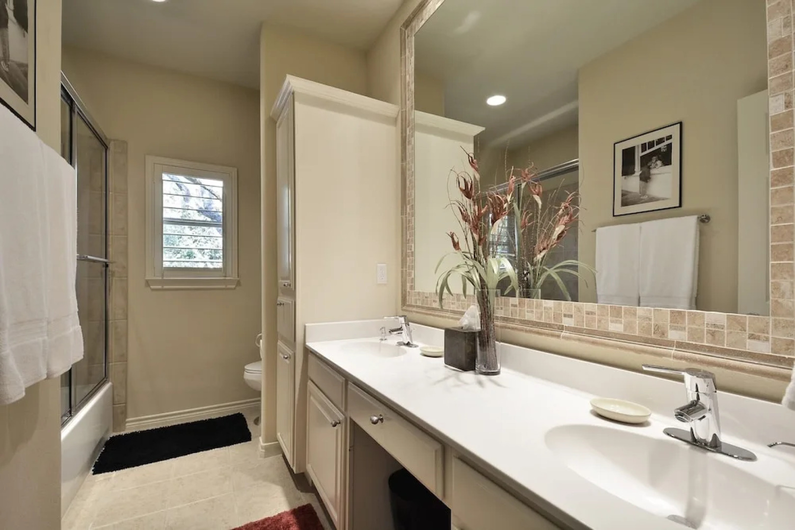 4BR 2BA Cottage at Lake Austin by RedAwning