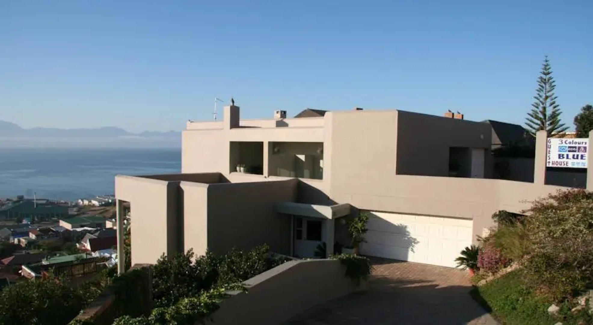 3ColoursBlue Guest House