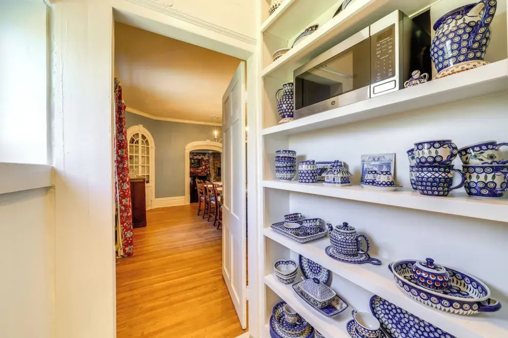 Historic & Spacious Family Home in Nicholasville!