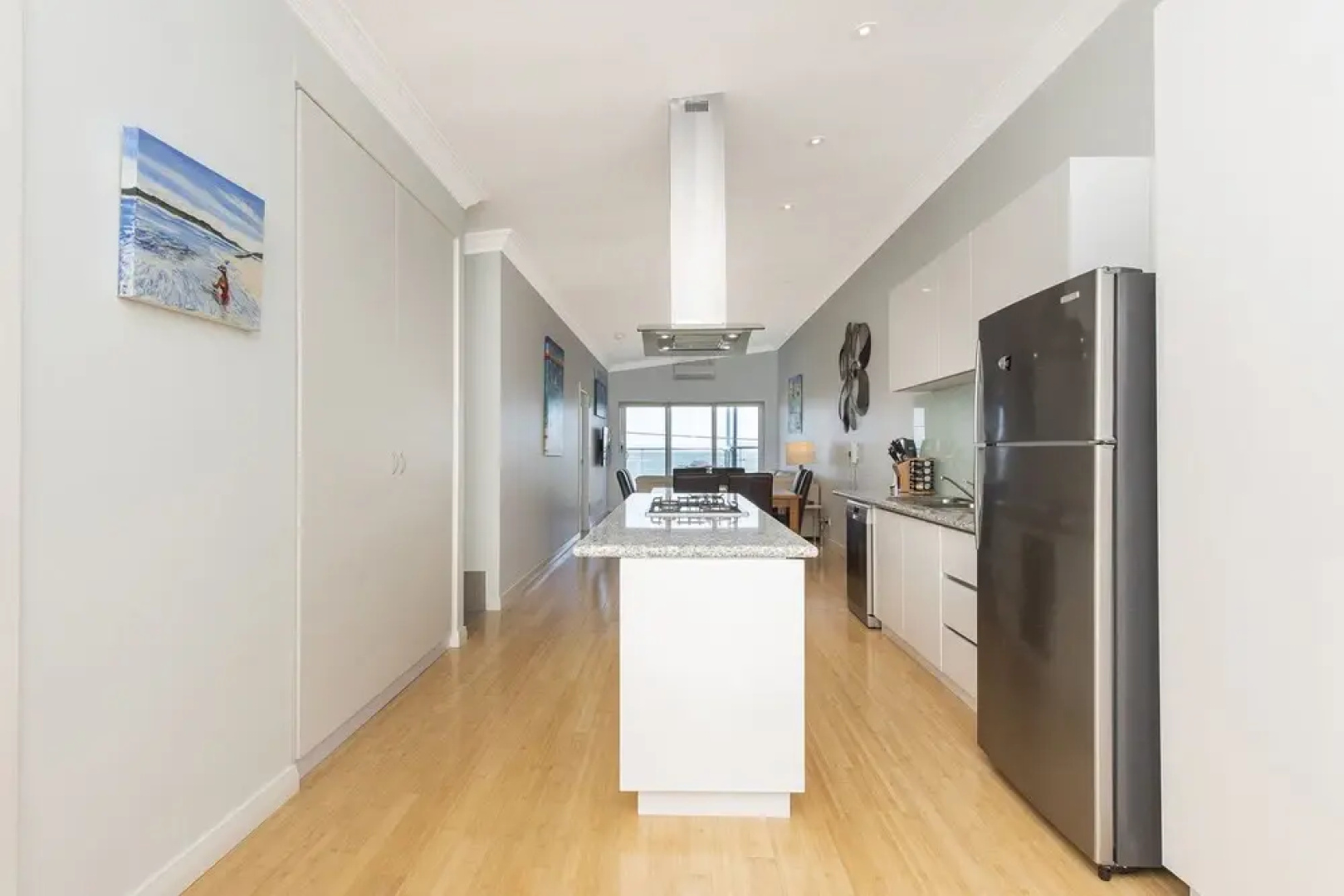 Ocean Sunset - Luxury Apartment With Ocean Views