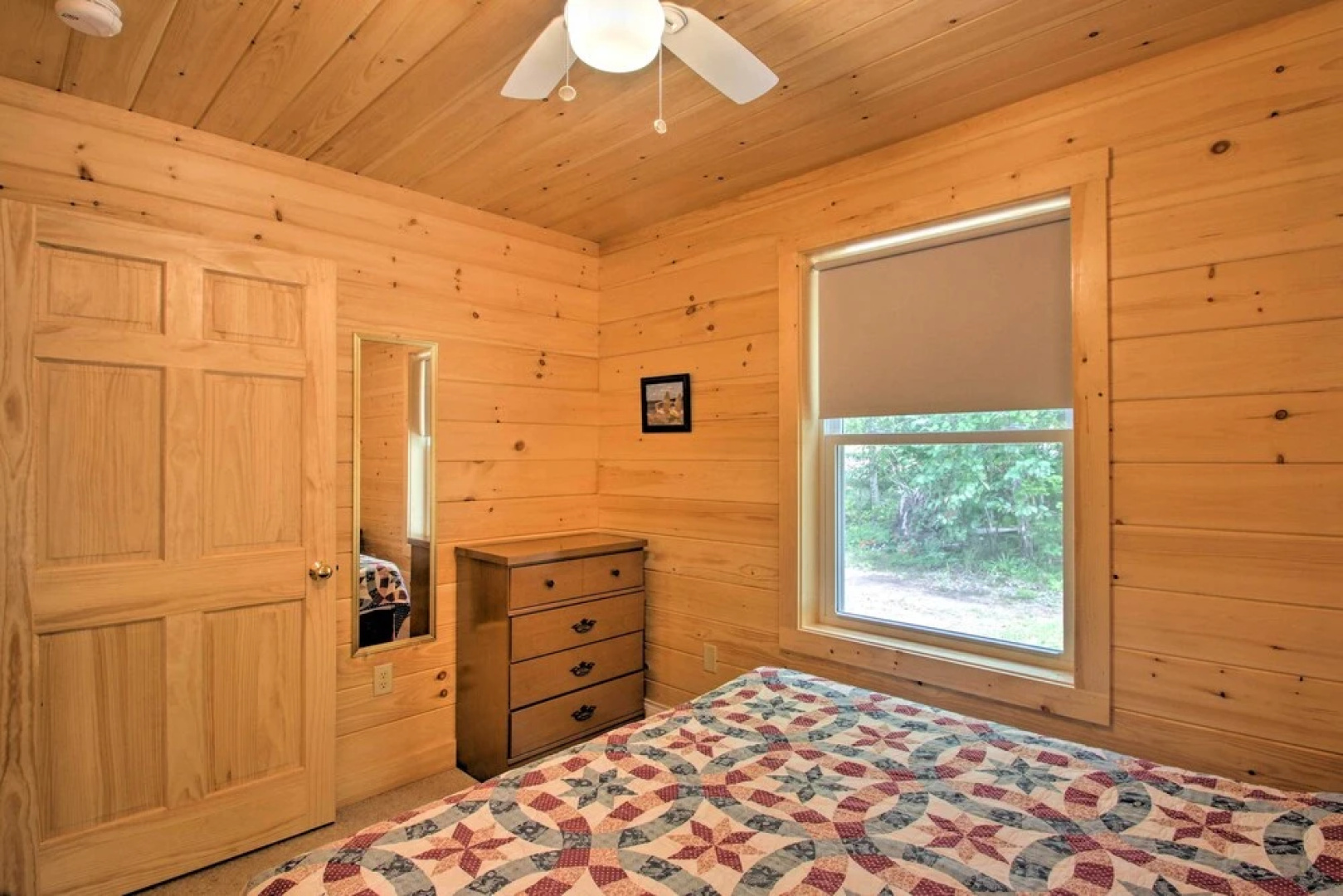 'the Cedars' Cabin w/ Beach Access on Panther Pond