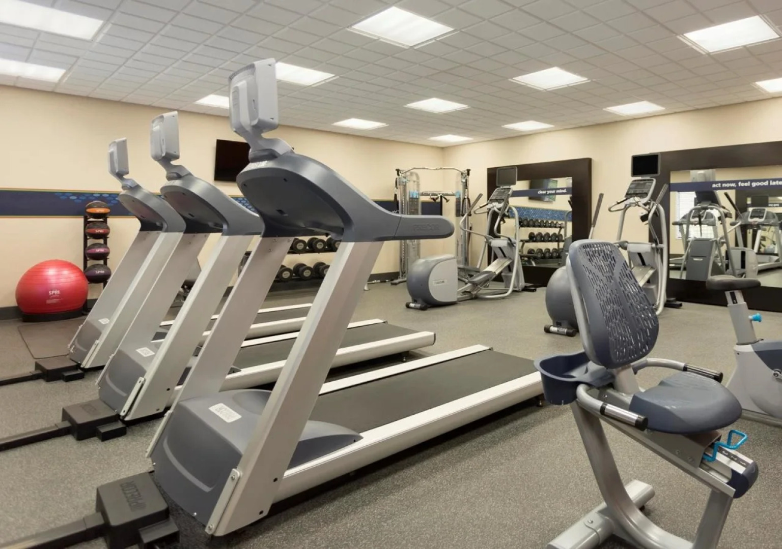 Hampton Inn & Suites Parkersburg Downtown