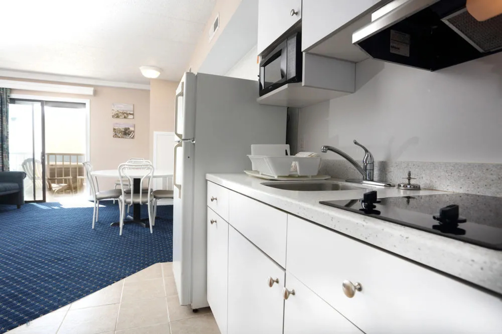 Adventurer Oceanfront Inn