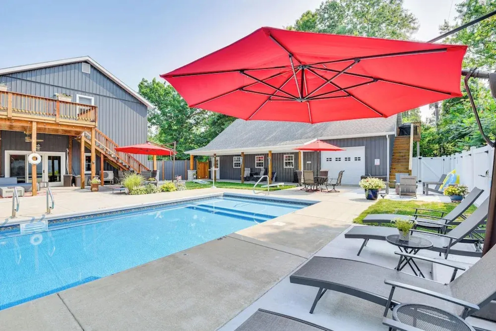 Benton Harbor Apt w/ Balcony + Fire Pit