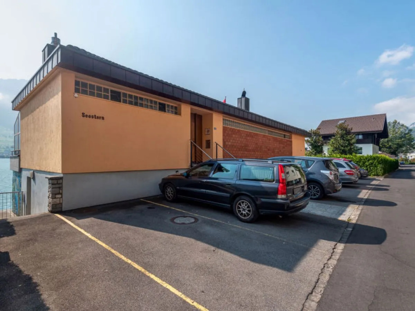 Seestern am See mit Bootsvermietung