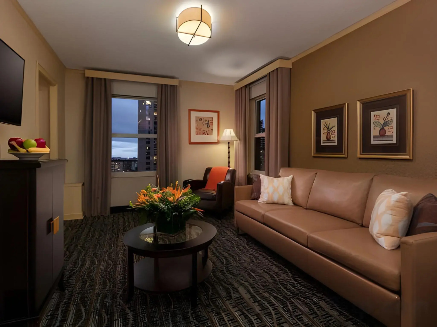 Executive Hotel Pacific