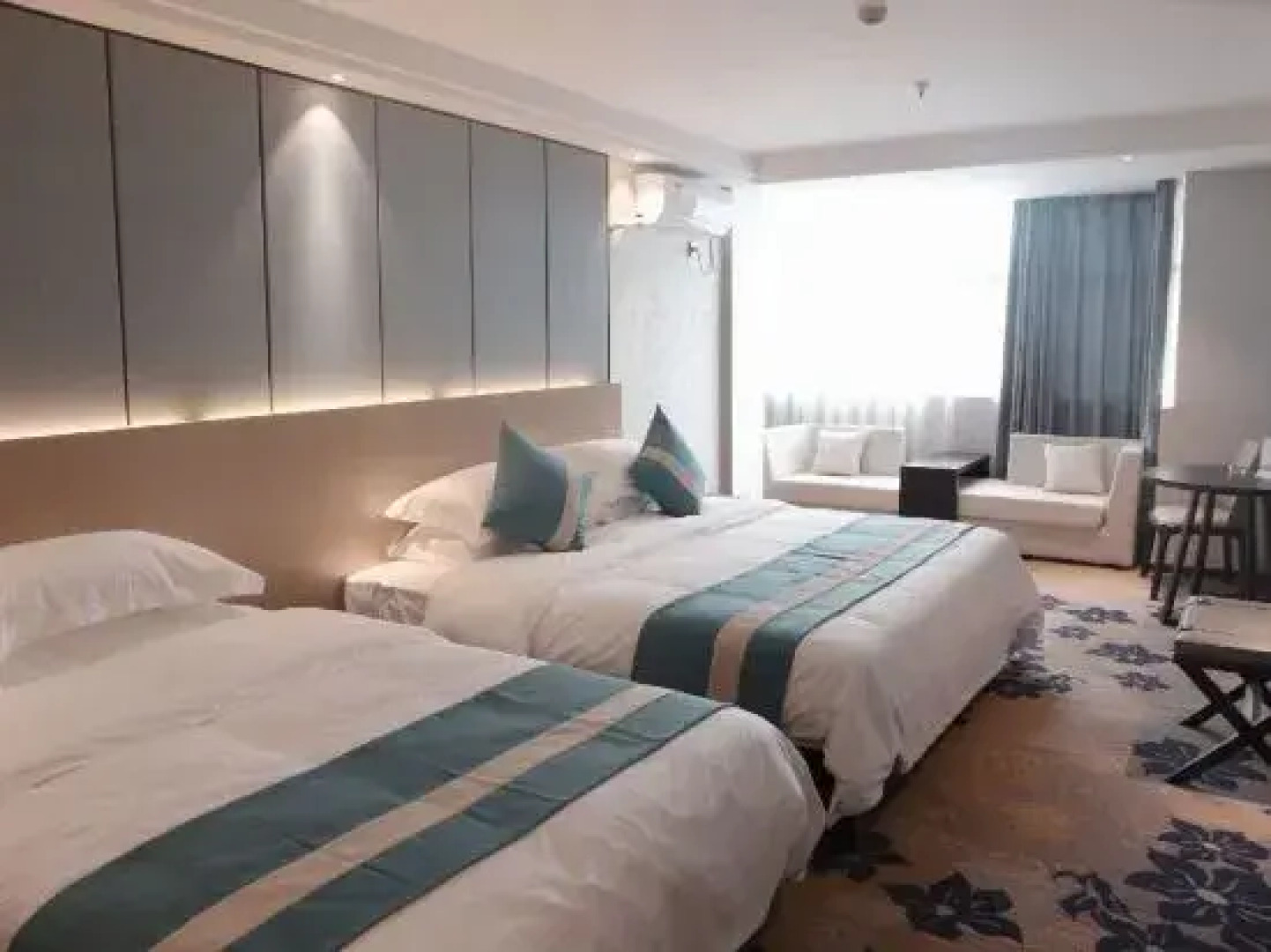 Jiangxi Province Shicheng Town Junjia Pearl Hotel